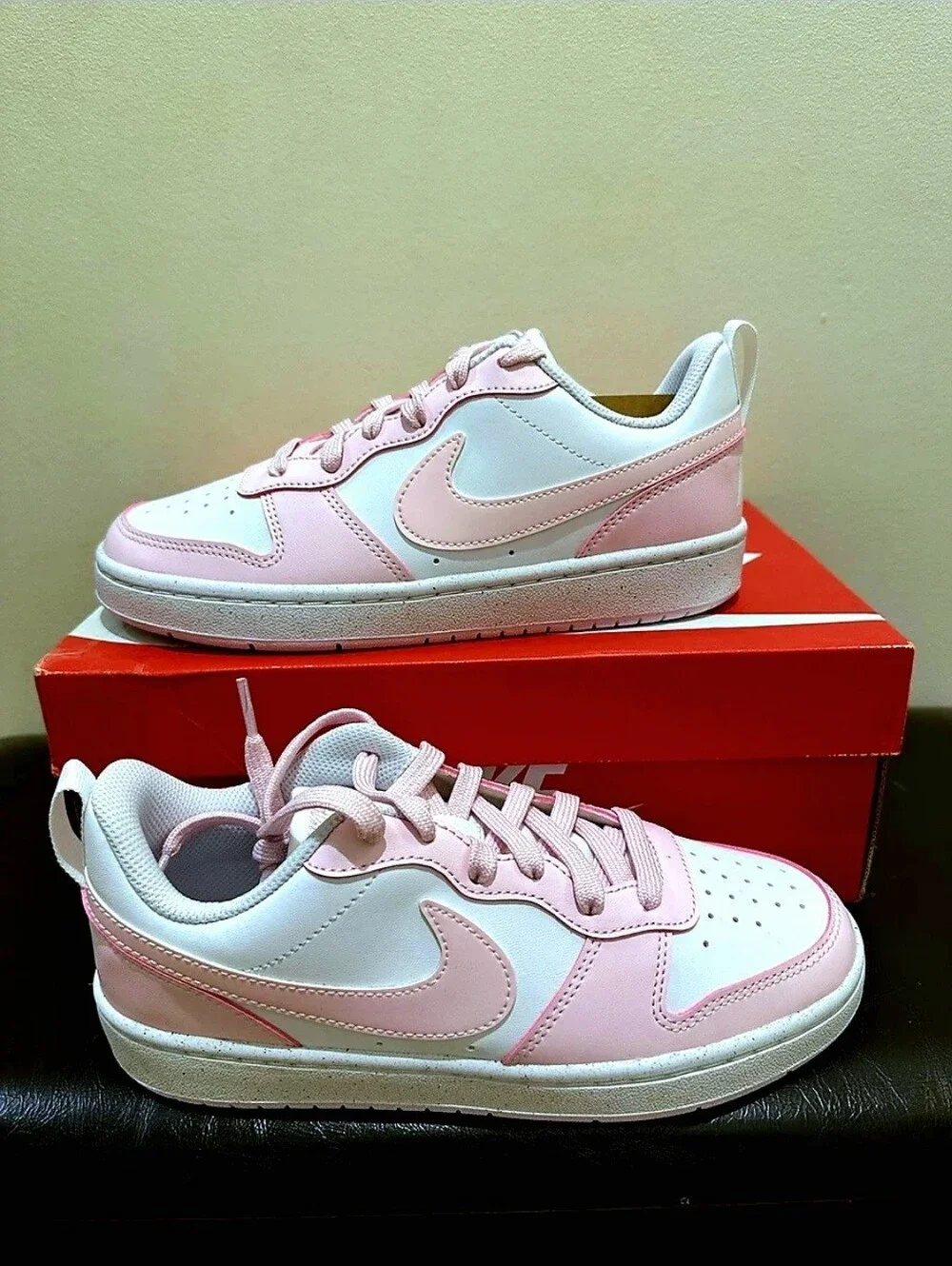 NEW Nike Borough Mid 2White/Pink DV5456-Big Kid 6.5Y == Women Size 8 Comfortbly